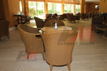 Качествена маса и стол от естествен ратан за дома и заведението